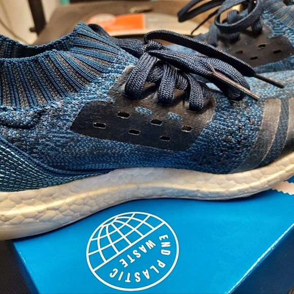 Adidas Parley blue shoes - Picture 4 of 4